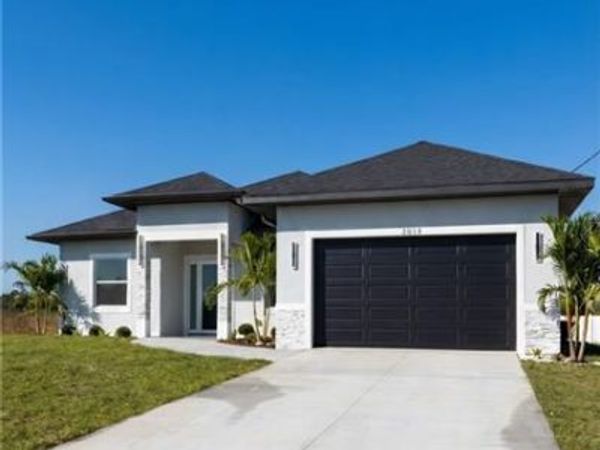 7020 Burma CIR, LABELLE, FL 33935