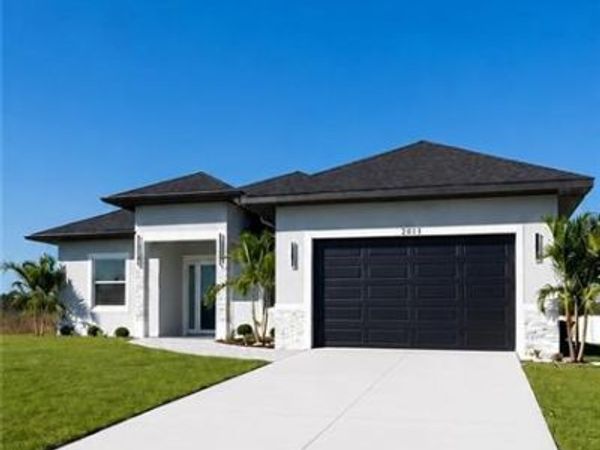 7020 Burma CIR, LABELLE, FL 33935