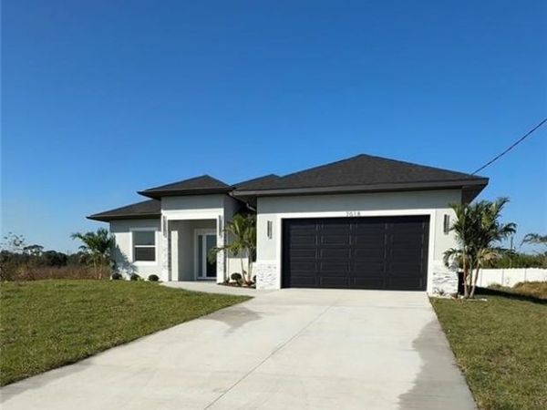 7020 Burma CIR, LABELLE, FL 33935