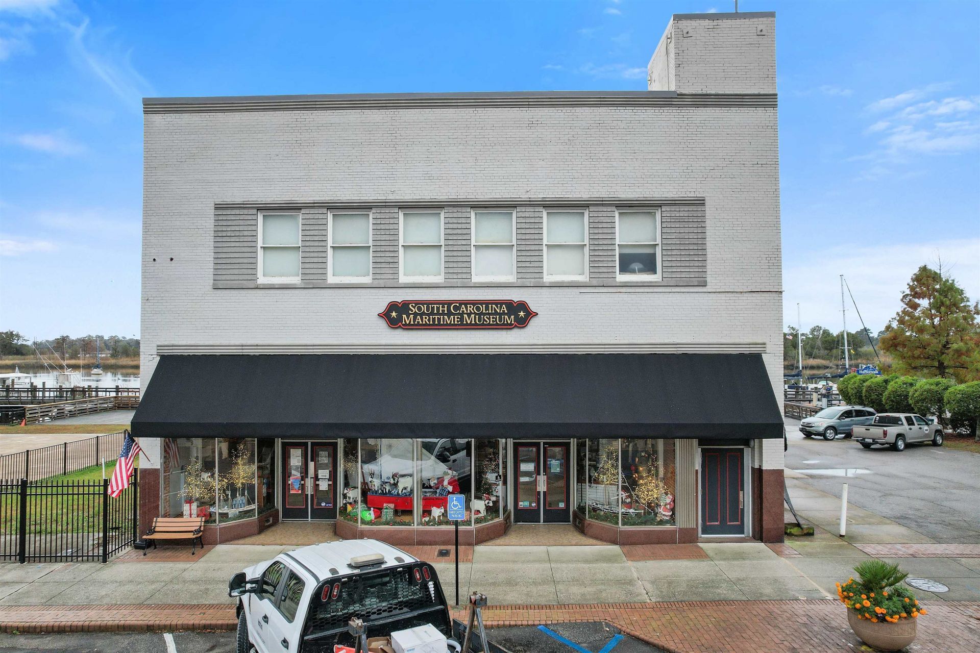 835 Indian Hut Rd. Photo 14