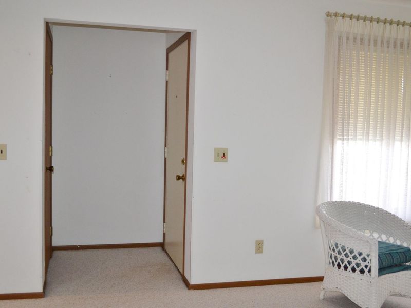 3052 E Brixton Drive, Springfield, OH 45503 Photo 7