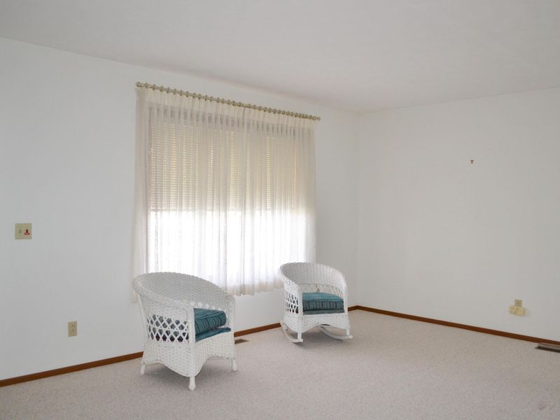 3052 E Brixton Drive, Springfield, OH 45503 Photo 8