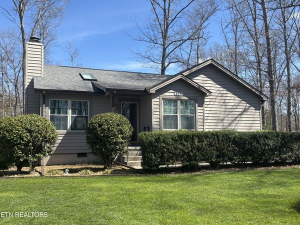 6021 Osage Rd, Crossville, TN 38572