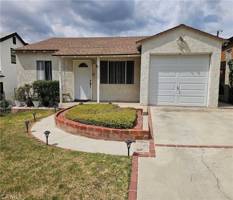 13281 Dyer, Sylmar, CA 91342 Main Photo