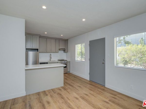 4136 Grand View Boulevard, Unit 9, Los Angeles, CA 90066