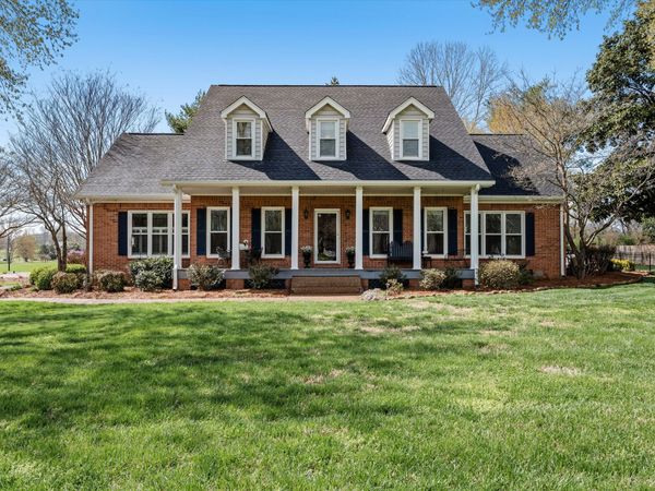 2246 Oakleaf Dr, Franklin, TN 37064