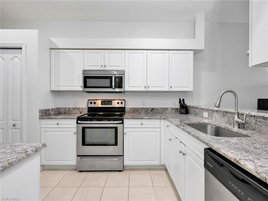 1633 Morning Sun Ln, Unit E11, Naples, FL 34119 Photo