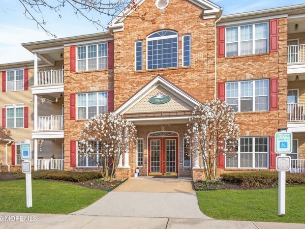 337 Sophee Lane, Lakewood, NJ 08701