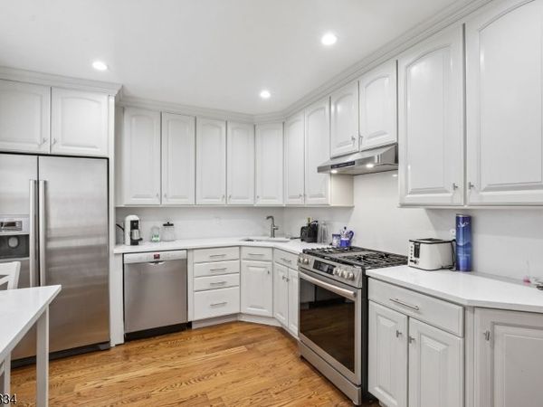 464 Meade St, Orange, NJ 07050