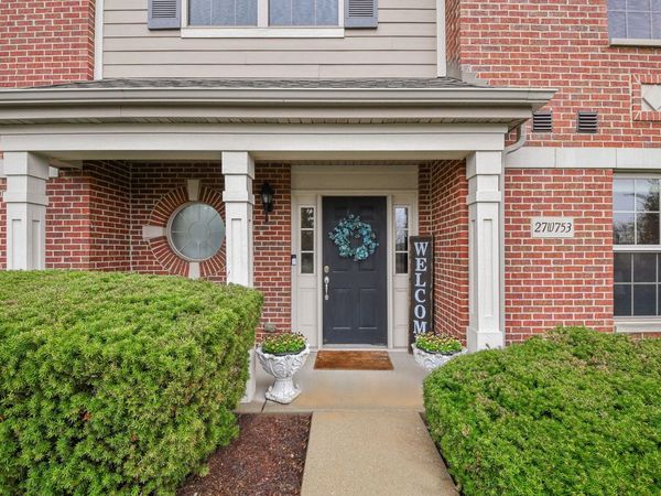 27W753 S Meadowview Drive , Unit 1, Winfield, IL 60190