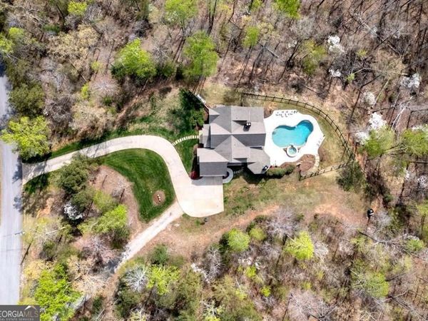 292 Etowah Drive, Dawsonville, GA 30534