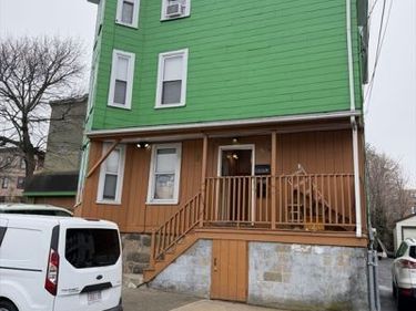 8 Wilson St, Unit 2, Lynn, MA 01902