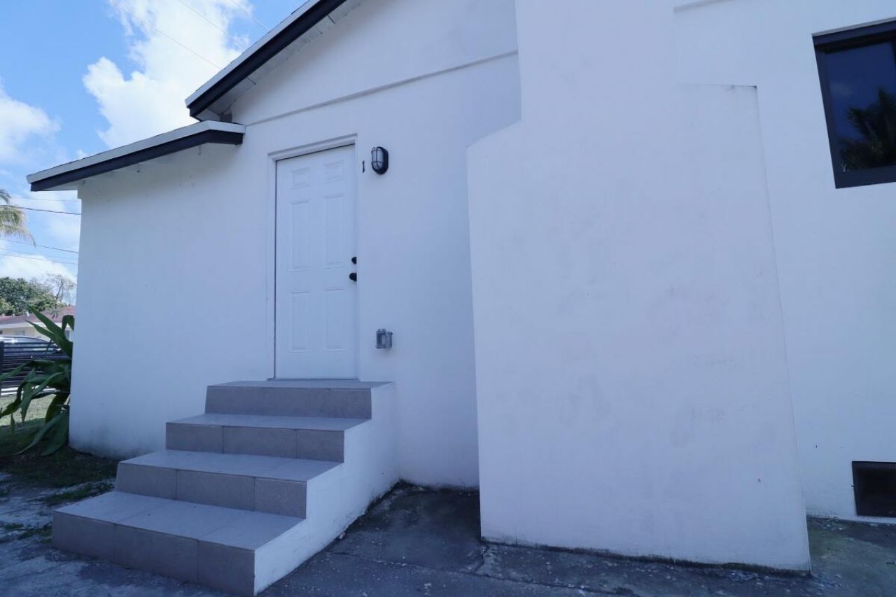 3040 NW 13th Avenue, Miami, FL 33142 Photo