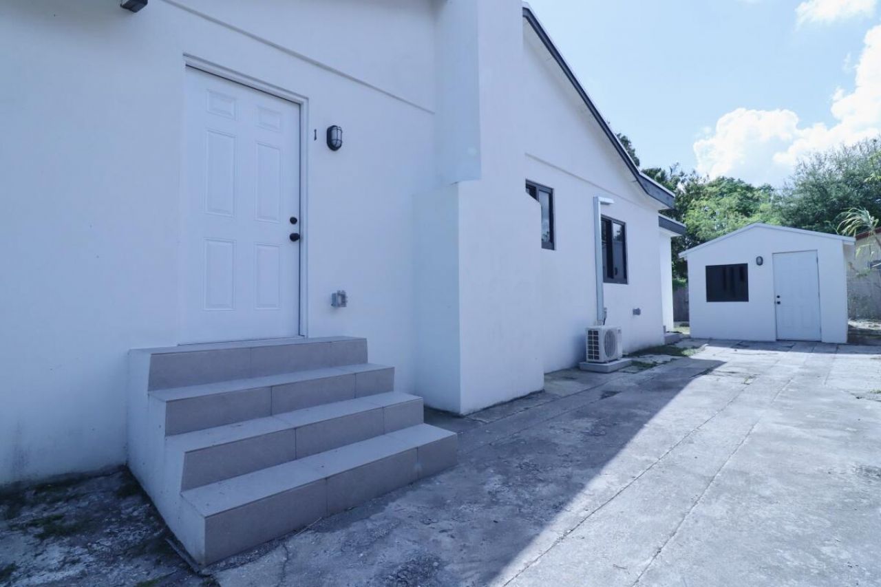 3040 NW 13th Avenue, Miami, FL 33142 Photo