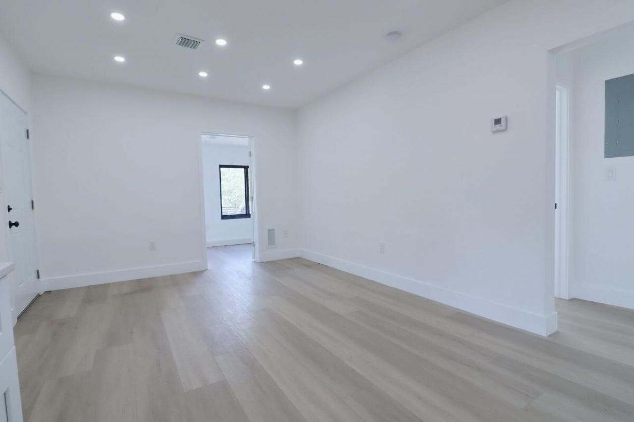 3040 NW 13th Avenue, Miami, FL 33142 Photo