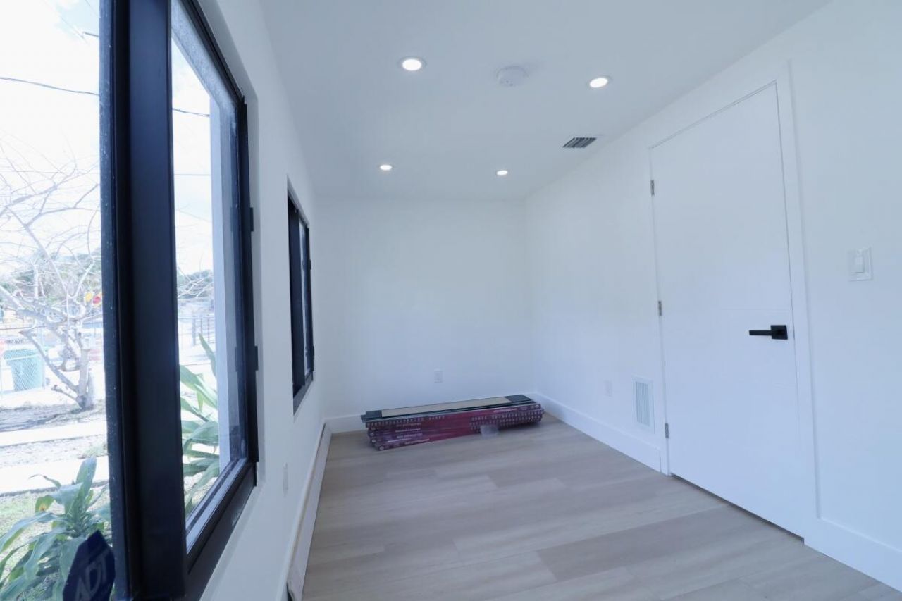 3040 NW 13th Avenue, Miami, FL 33142 Photo