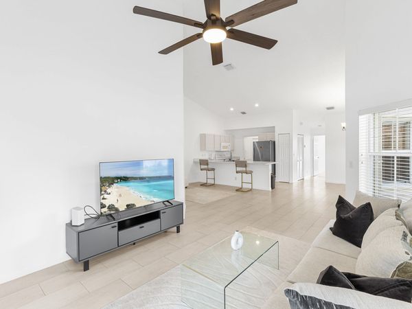 10633 Pelican Drive, Wellington, FL 33414