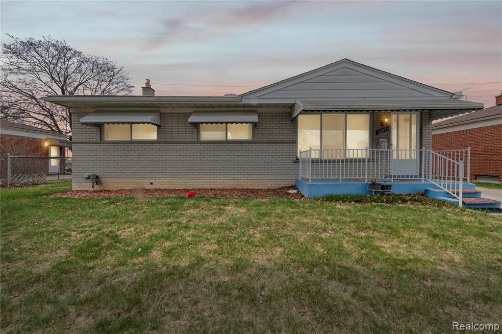 30955 Iroquois Drive , Warren, MI 48088 Main Photo