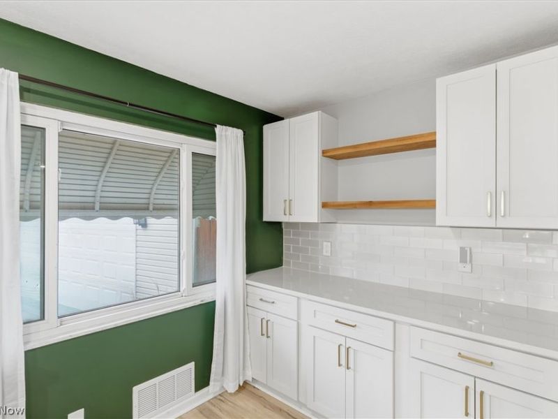 11526 Lake Avenue , Cleveland, OH 44102 Photo 10