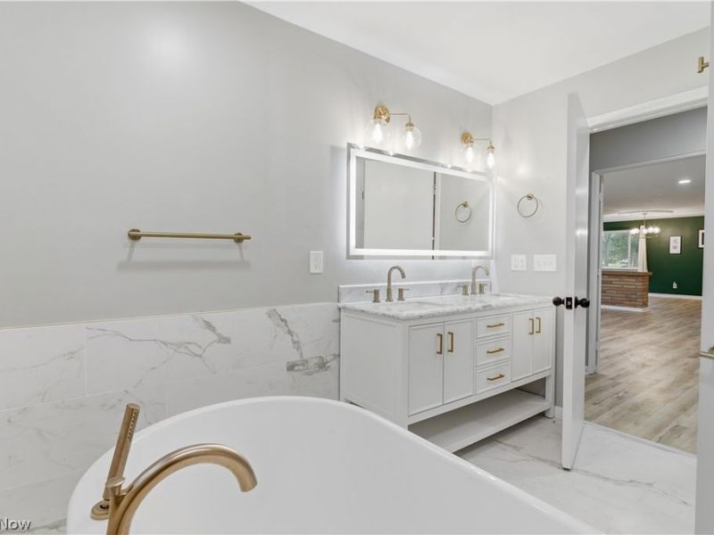 11526 Lake Avenue , Cleveland, OH 44102 Photo 24