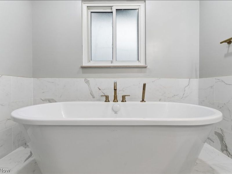 11526 Lake Avenue , Cleveland, OH 44102 Photo 27