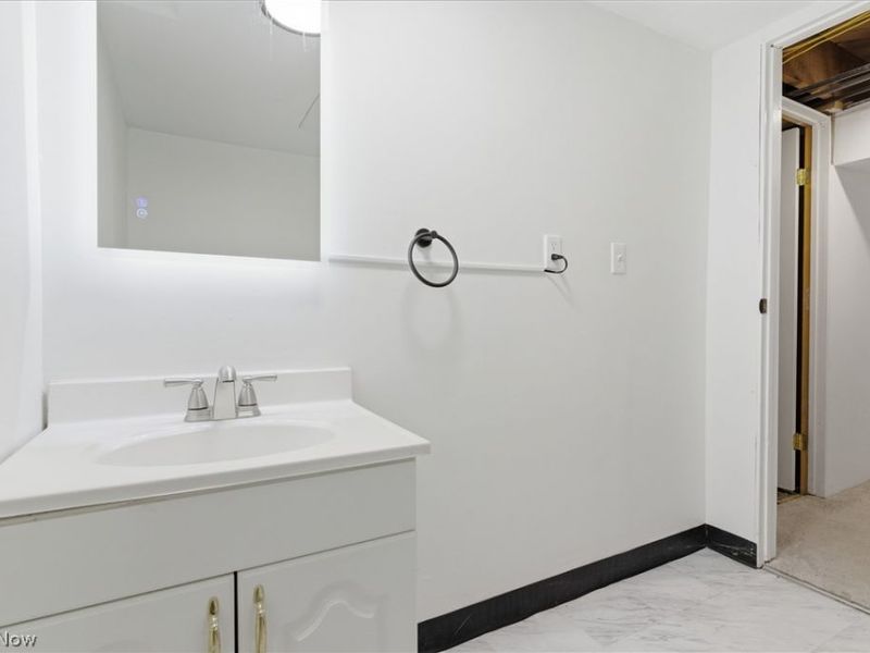 11526 Lake Avenue , Cleveland, OH 44102 Photo 30