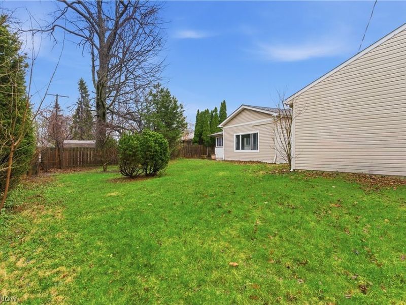 11526 Lake Avenue , Cleveland, OH 44102 Photo 42