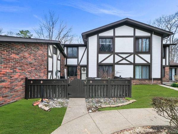 15 Birchwood Road , Medford, NY 11763