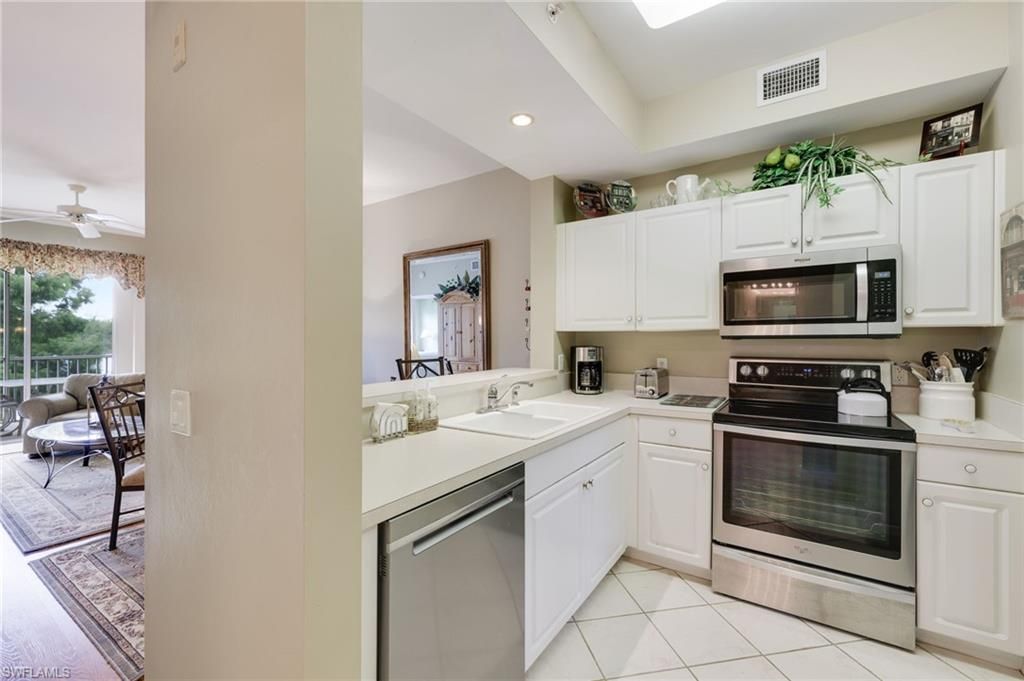 14350 Bristol Bay Pl, Unit 206, Fort Myers, FL 33912 Photo