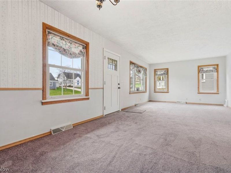 1321 Spangler Road NE, Canton, OH 44714 Photo 5