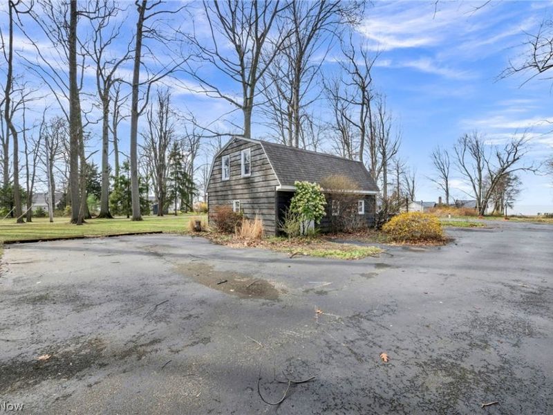 7639 Salida Road, Mentor on the Lake, OH 44060 Photo 5