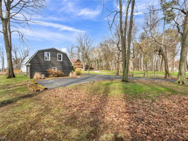 7639 Salida Road, Mentor on the Lake, OH 44060 Photo 7