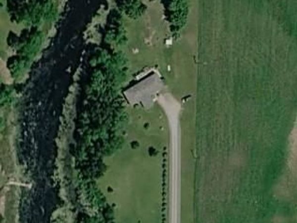 1398 4th Street NW, Baudette, MN 56623