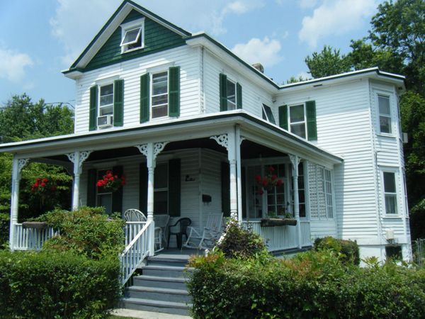 10 STACEY AVENUE, TRENTON, NJ 08618