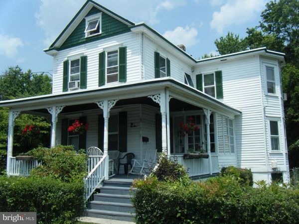 10 STACEY AVENUE, TRENTON, NJ 08618