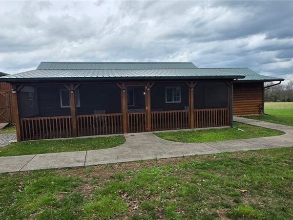 200 E Gore Street, Goreville, IL 62939