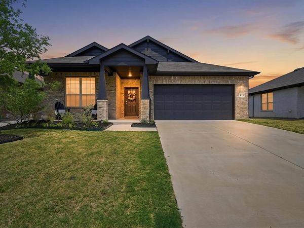 924 Ravenwood Lane , Van Alstyne, TX 75495