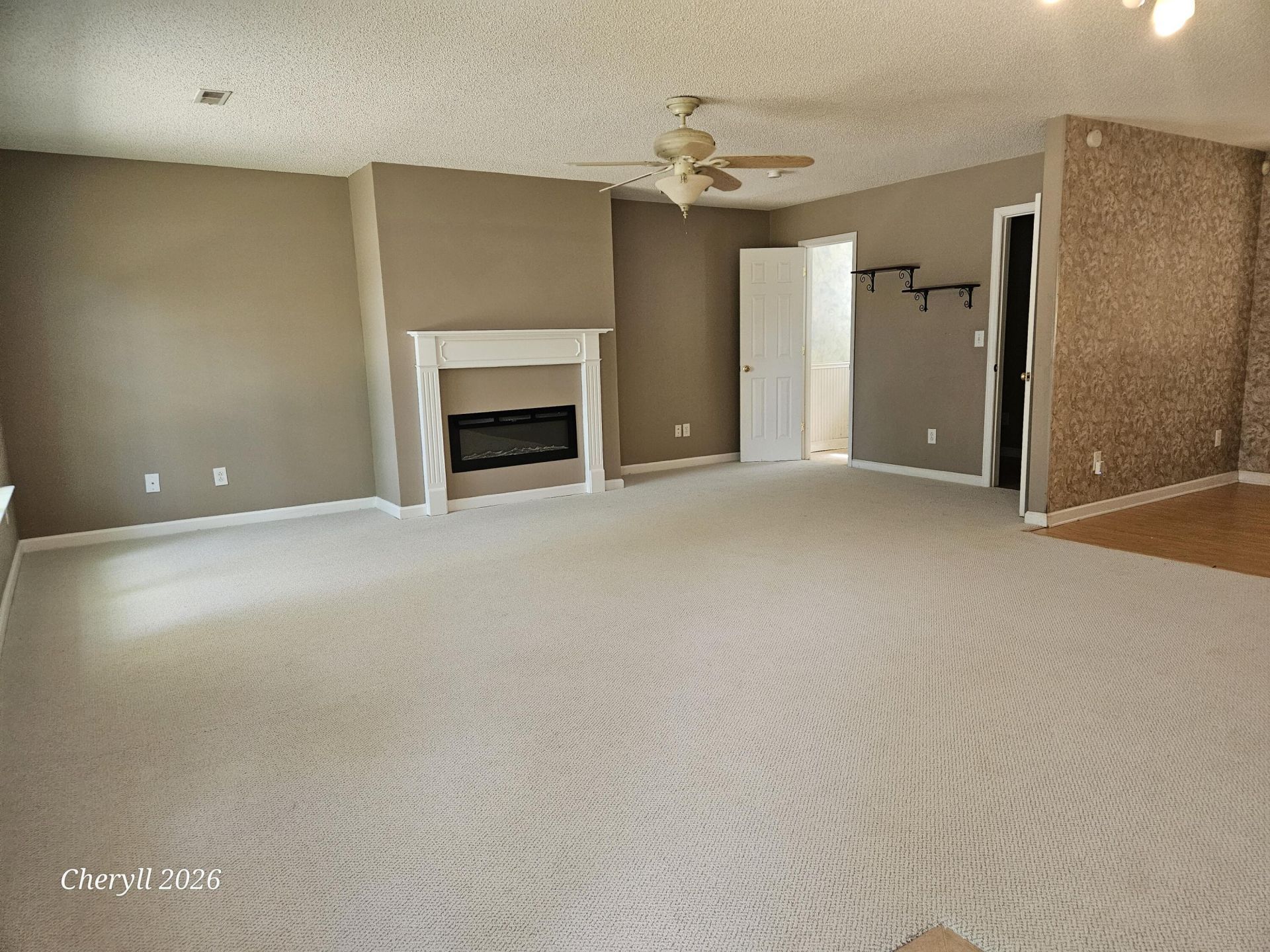 1103 Hawthorne Road Photo 1