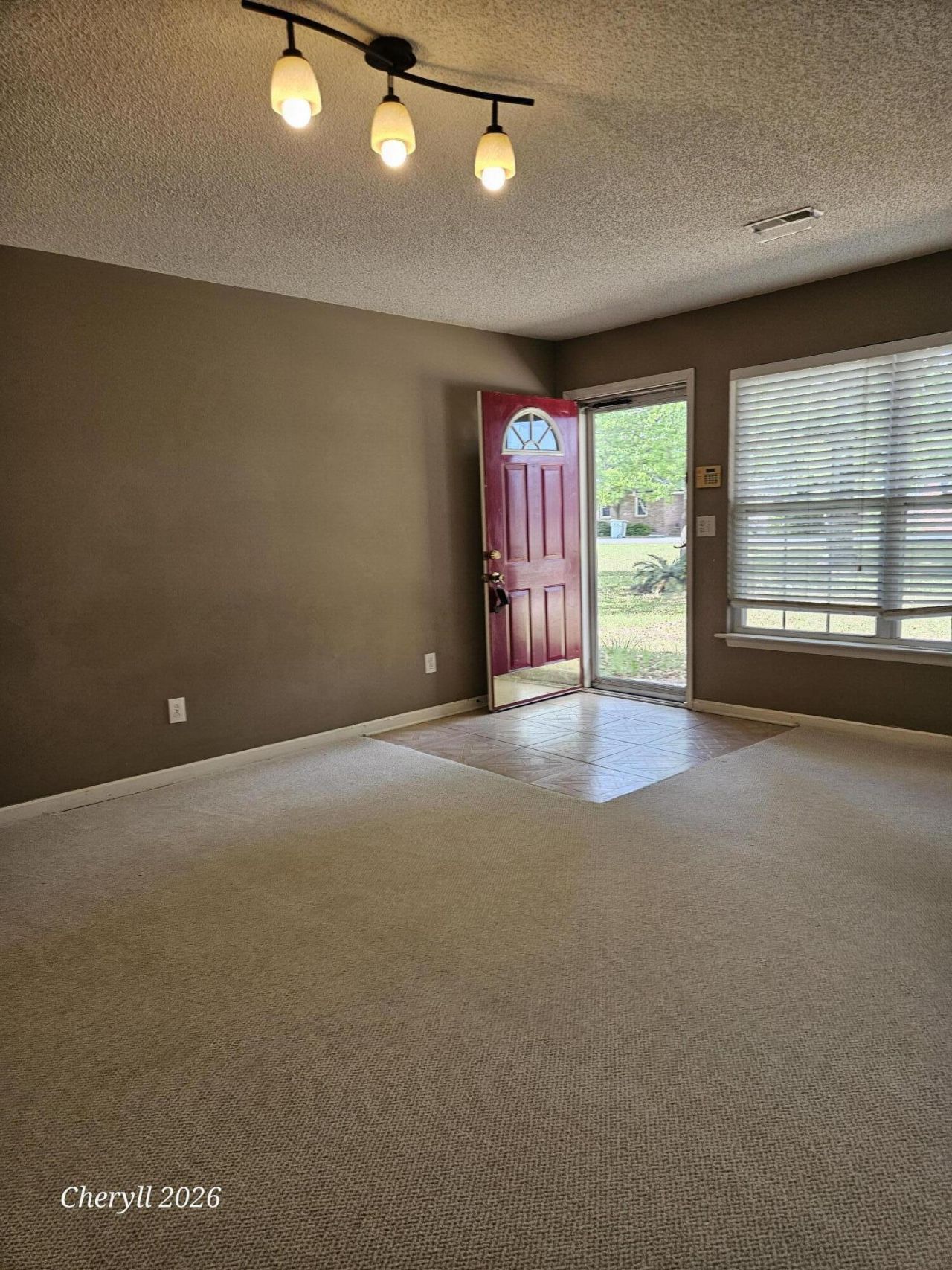 1103 Hawthorne Road Photo 4