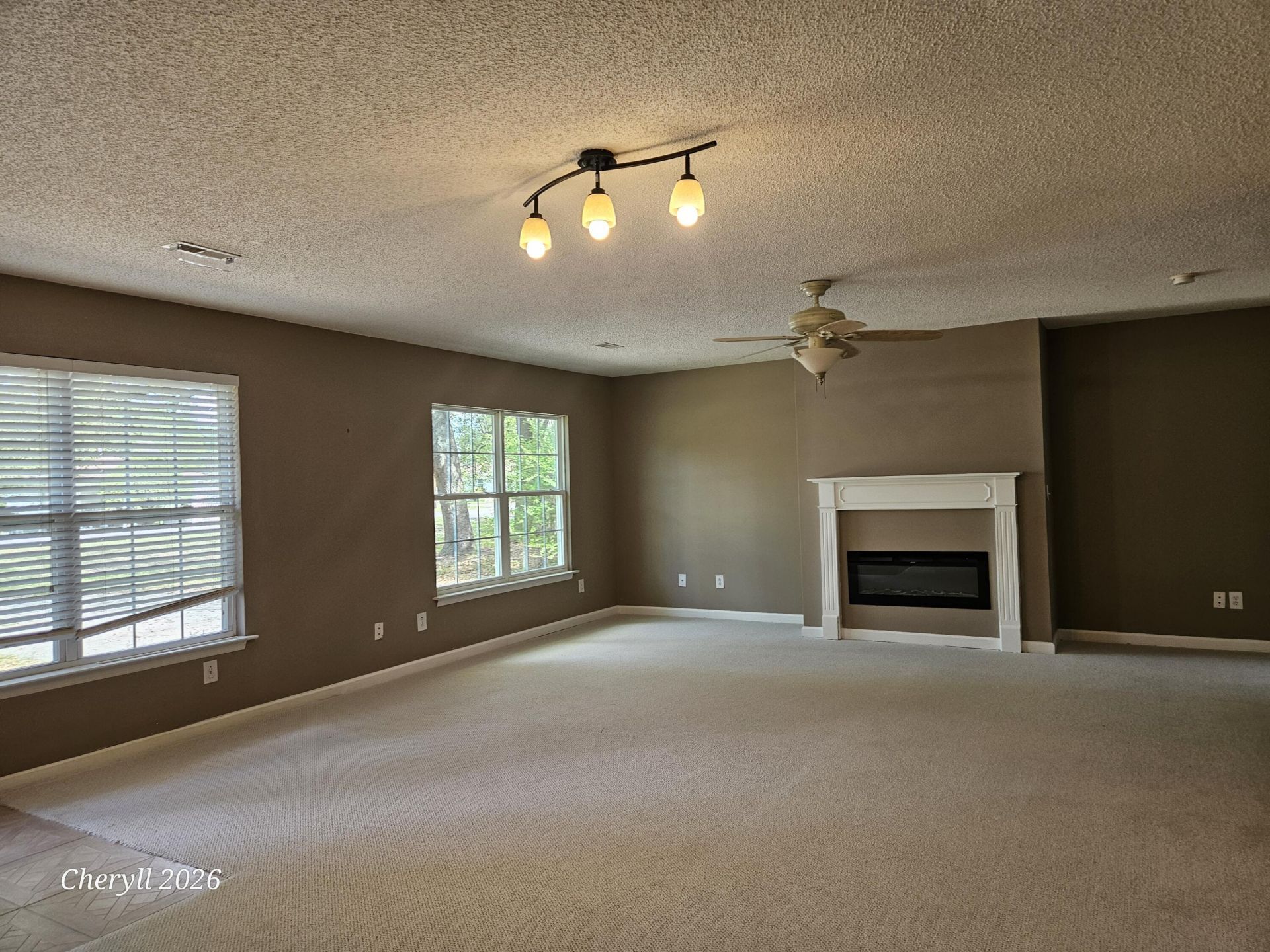 1103 Hawthorne Road Photo 5