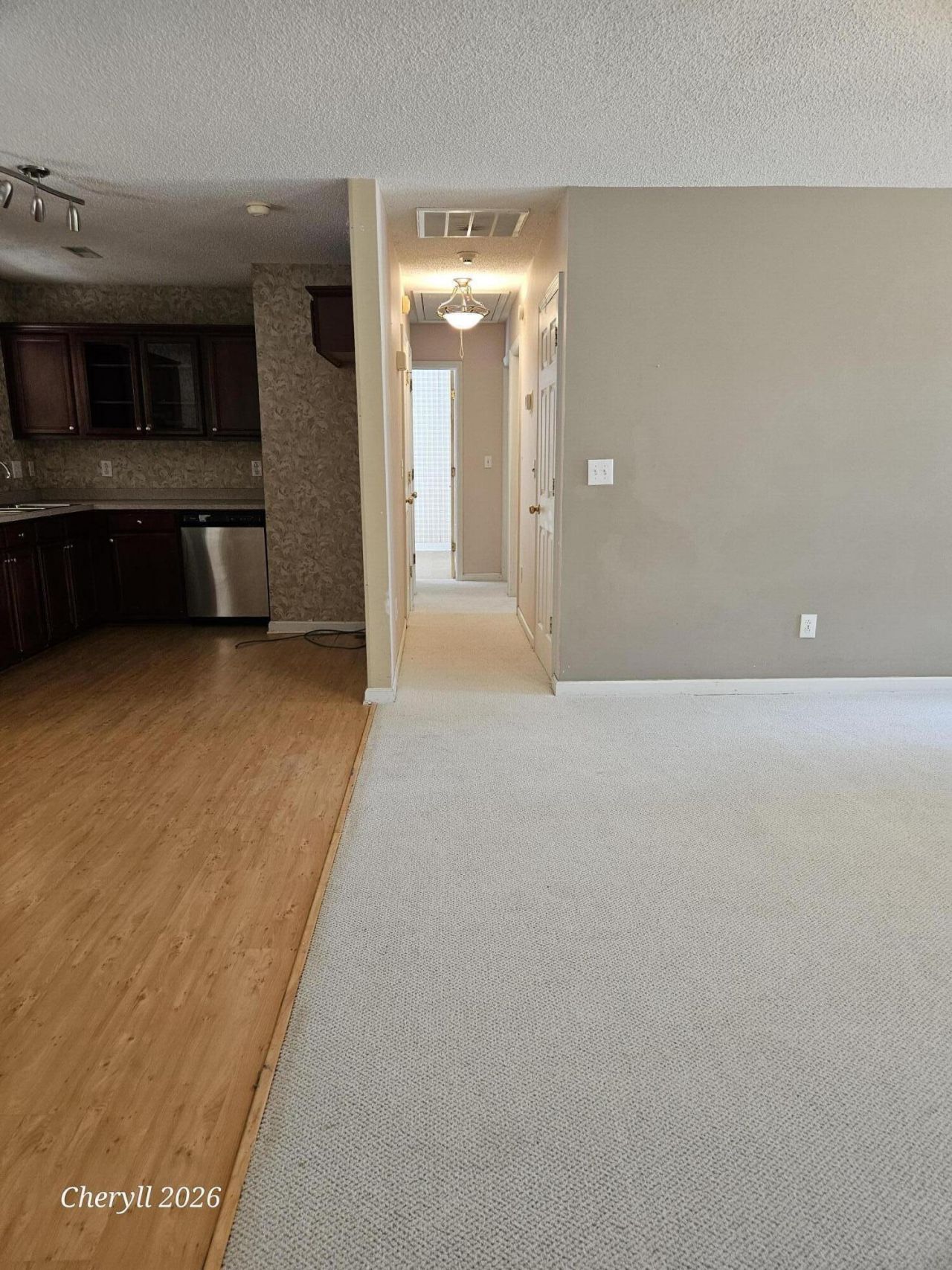 1103 Hawthorne Road Photo 9