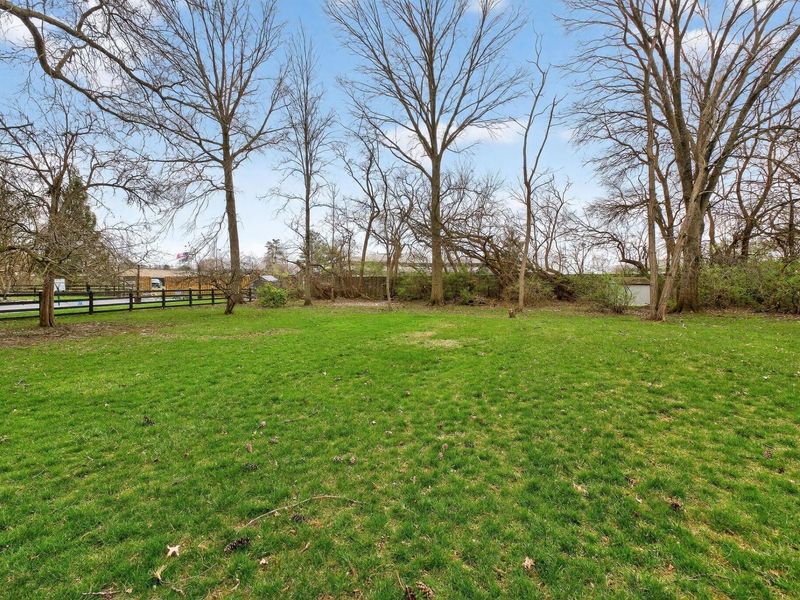 91 Pocono Road, Columbus, OH 43235 Photo 7