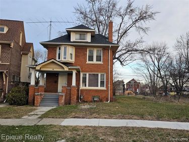 64 Glendale Street , Detroit, MI 48203