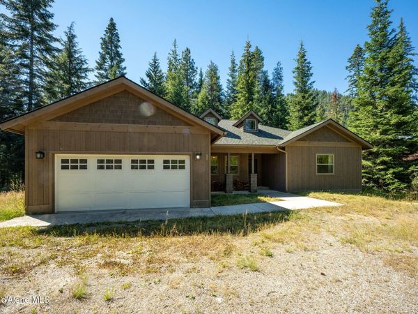 96 Tracy LN , Priest River, ID 83856