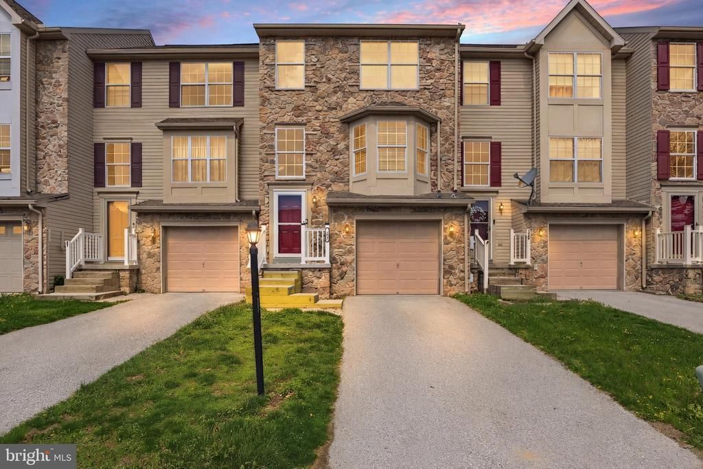 184 Sara Lane, Hanover, PA 17331 Main Photo