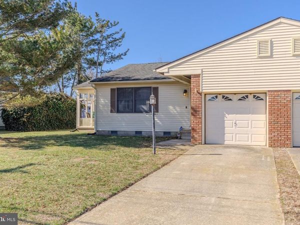 1112 PITTSBURGH AVENUE, CAPE MAY, NJ 08204