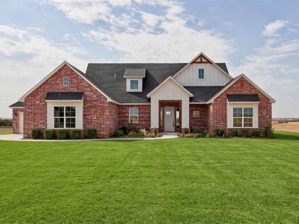 4163 Hawthorne Street, Piedmont, OK 73078