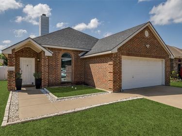 3339 Shining Light Drive, Dallas, TX 75228