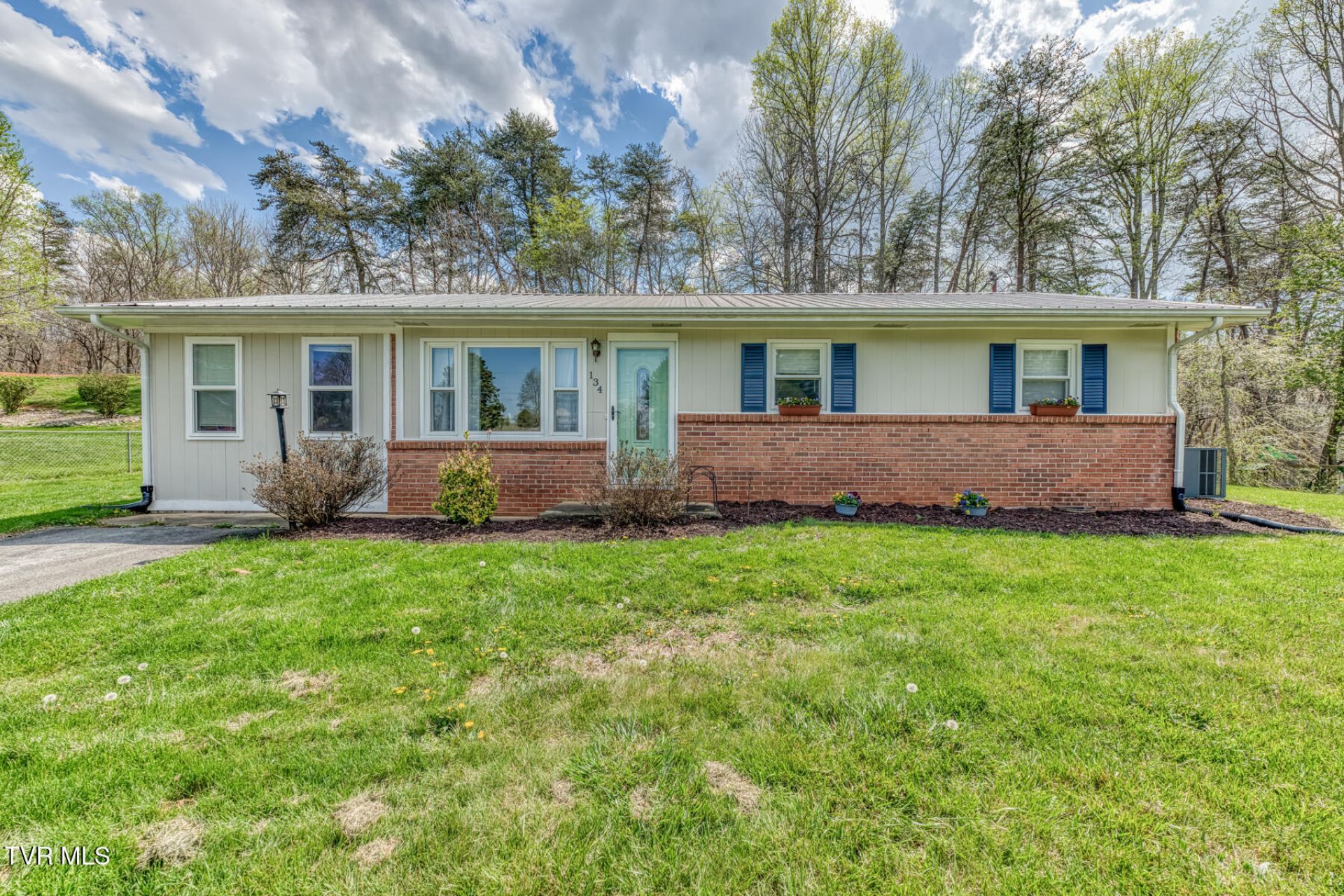 134 Evergreen Road Jonesborough, TN 37659