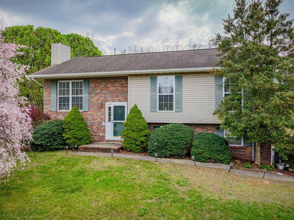 216 Lindas Way, Bristol, TN 37620